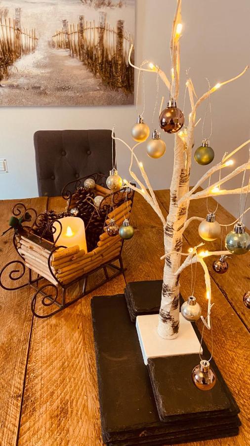 Nancie'S Place - Dartmouth Town Center With Private Parking - A Traditional Georgian Private Duplex Apartment - Beautifully Refurbished - Two Bedrooms, Bathroom, Kitchen And Lounge Diner 외부 사진