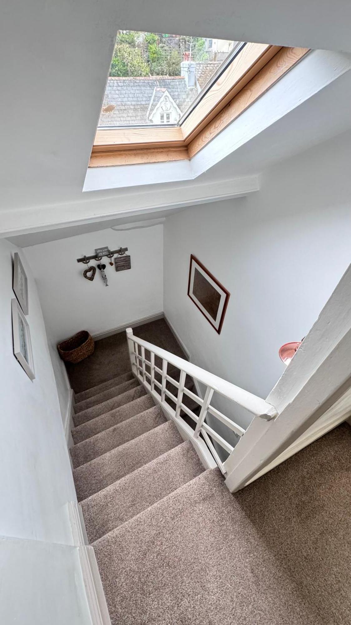 Nancie'S Place - Dartmouth Town Center With Private Parking - A Traditional Georgian Private Duplex Apartment - Beautifully Refurbished - Two Bedrooms, Bathroom, Kitchen And Lounge Diner 외부 사진