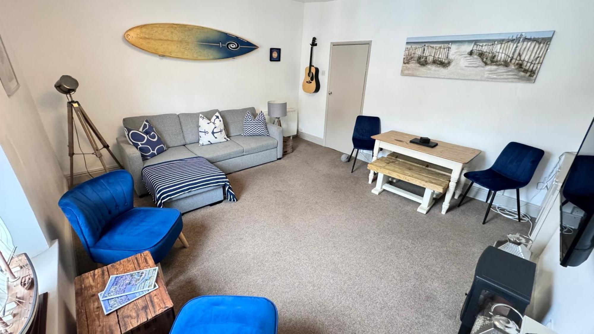 Nancie'S Place - Dartmouth Town Center With Private Parking - A Traditional Georgian Private Duplex Apartment - Beautifully Refurbished - Two Bedrooms, Bathroom, Kitchen And Lounge Diner 외부 사진